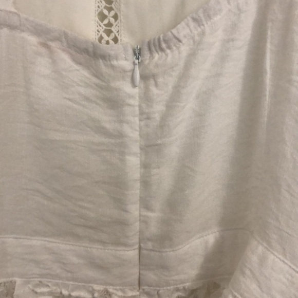 Shoulder tie lace tank top - Picture 3 of 5